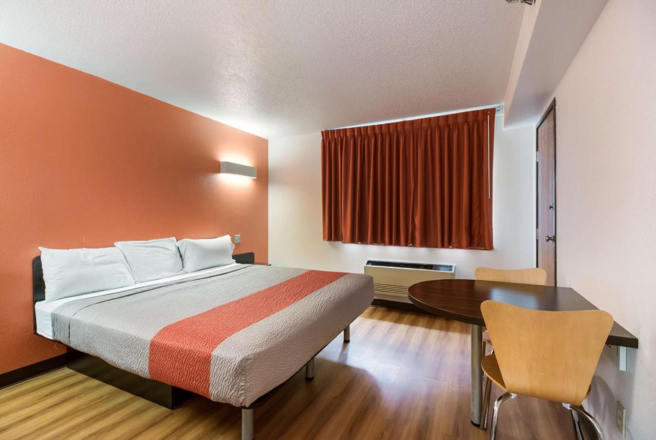 Motel 6-Davenport, Ia Bagian luar foto