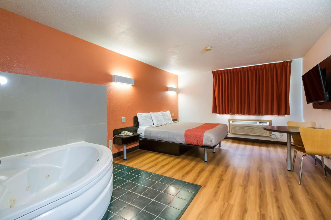 Motel 6-Davenport, Ia Bagian luar foto